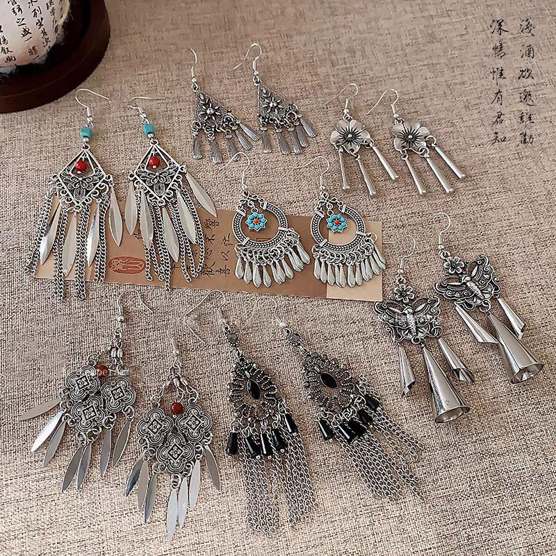 Ethnic Style Triangle Flowing Water Earrings, High-end Earrings, Niche Antique Style, Personalized Creative Design Earrings