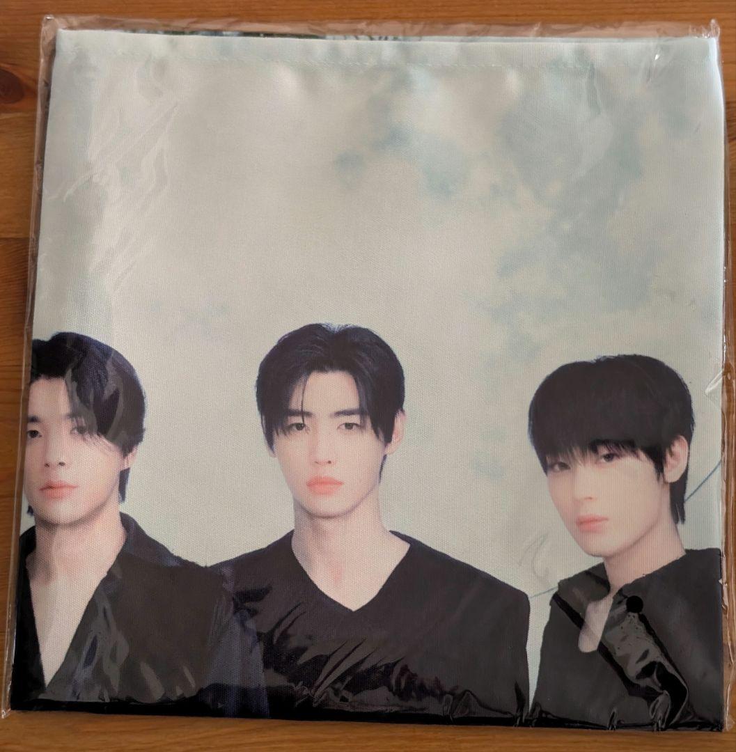 

[USED] ENHYPEN WTL Fabric Poster