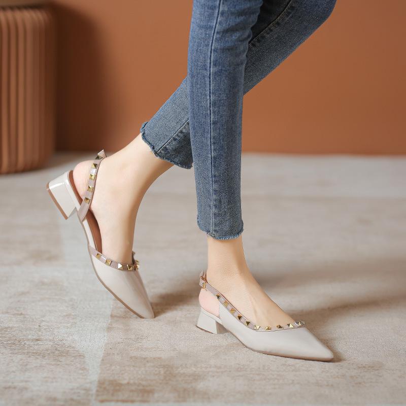 Baotou Sandals Women's Summer New Low-heeled Willow Nails Temperament Pointed Nude Word with French Large-size Single Shoes