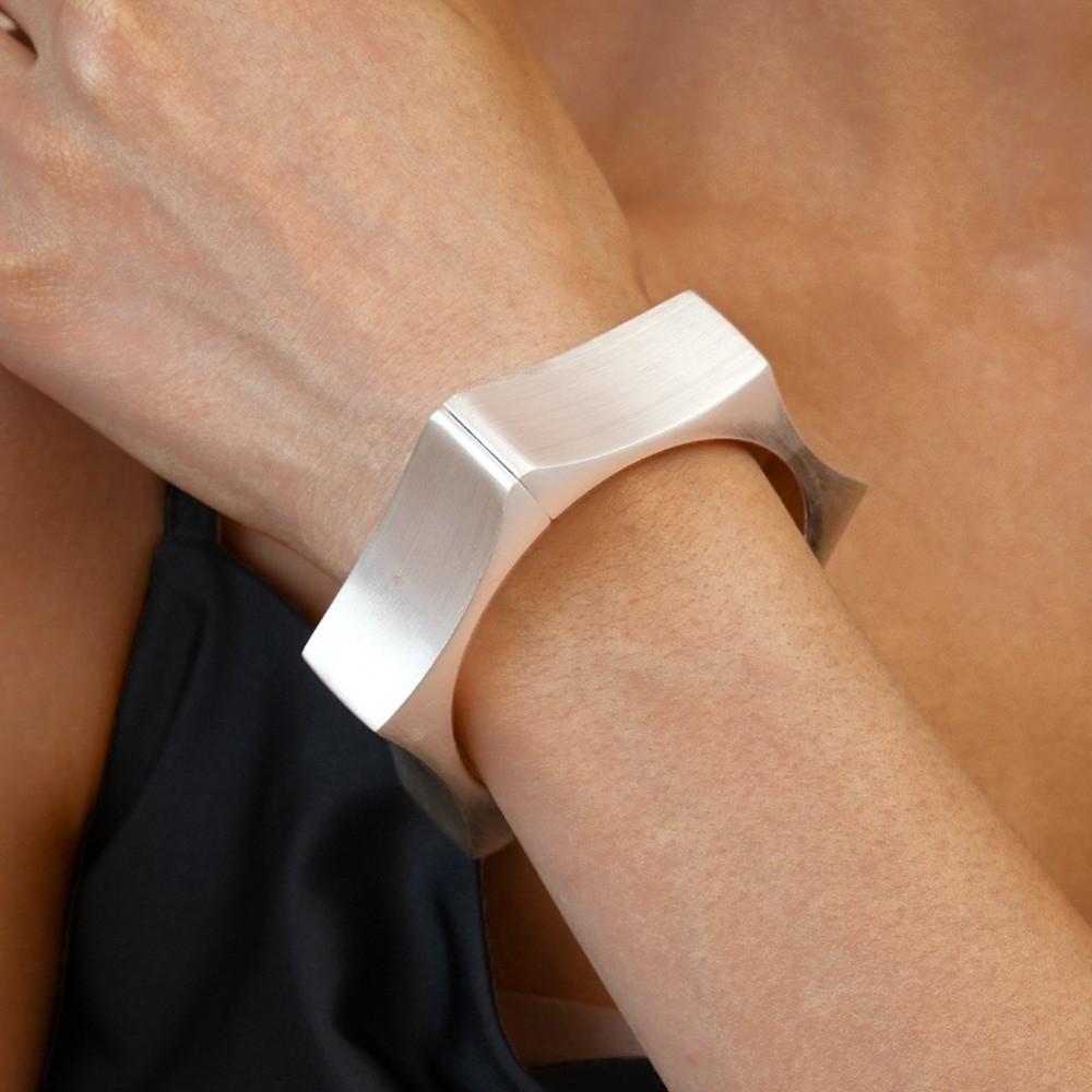 Zinc Zinc Alloy Metal Wide Open Bangle Matte/Glossy Exaggerated Bracelet Temperament Cuff Bangles  Gift