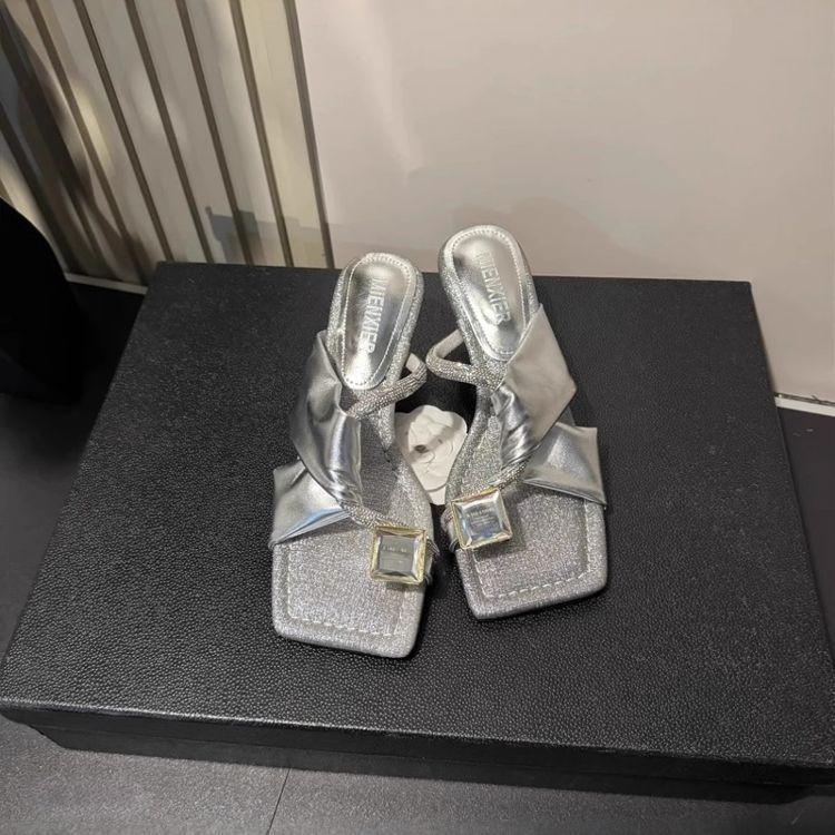 Square head rhinestone toe thick heel cool slippers outer wear 2025 new item extraordinary French temperament word silver sandals women