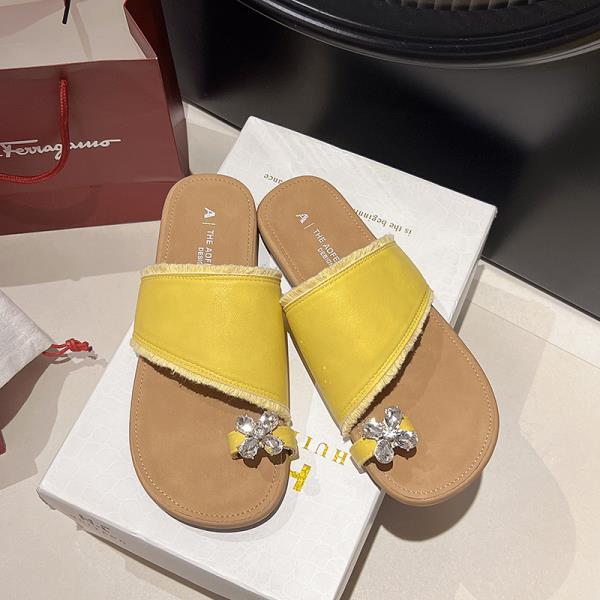 Fashion Shoes Slippers Soft Rubber Flip Flops Glitter Slides Flower Summer Clogs Woman Fashion Comfort Hawaiian Jelly Beach Flat Luxury