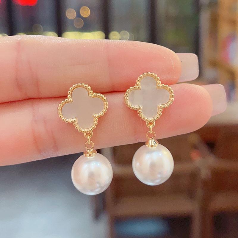 Four-Leaf Clover Natural Pearl Shell Dangle Earrings – Elegant French Luxury with Silver Needle