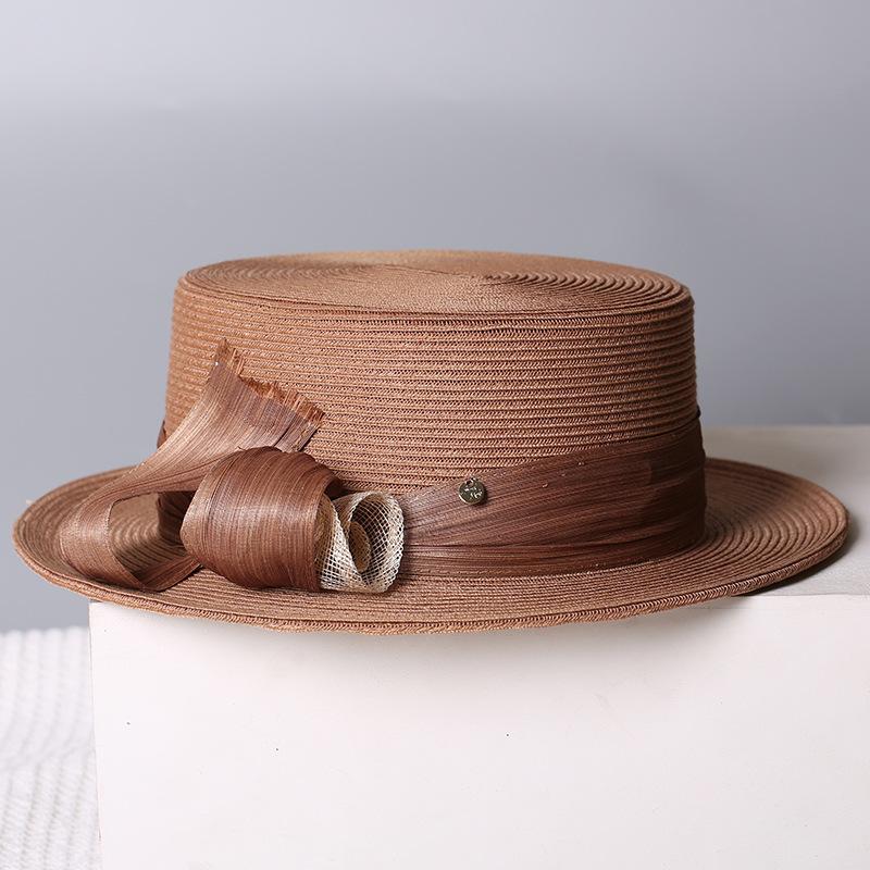 Nouveau chapeau de paille d'été pour femmes, style français haut de gamme rétro Hepburn, chapeau de soleil à large bord, protection solaire pour visage fin