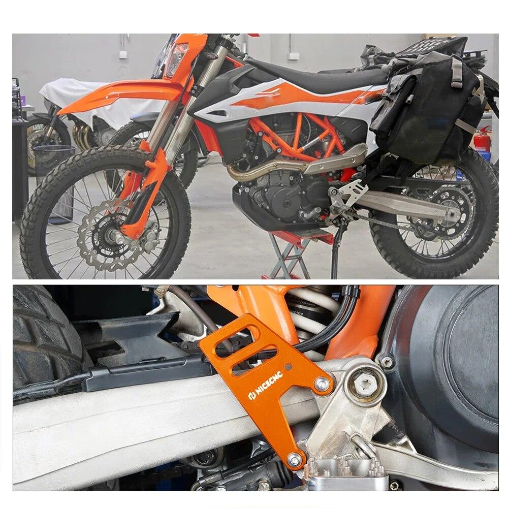 Heel Guard Cover Protector For KTM 690 Enduro R SMC R 2008-2023 Husqvarna 701 Enduro Supermoto 2016-2023 Rack-less Bags Brackets