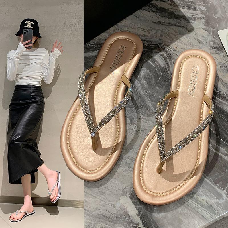 Flip-flops women's summer wear new fashionable large-size flat-toed beach seaside splint sandals
