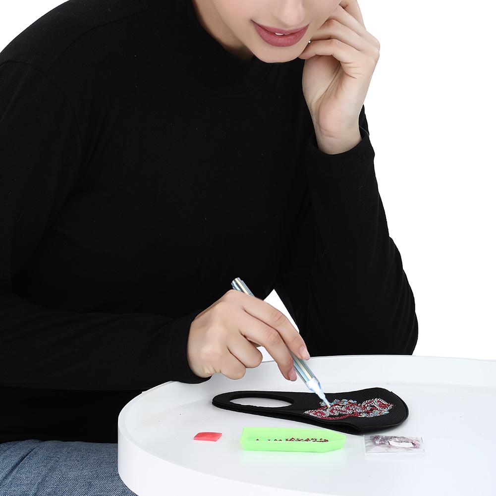 1pc Battery Powered Lighted Point Drill Pen forDiamond Painting5DRhinestone Picture Embroidery Accessories DIY Tools