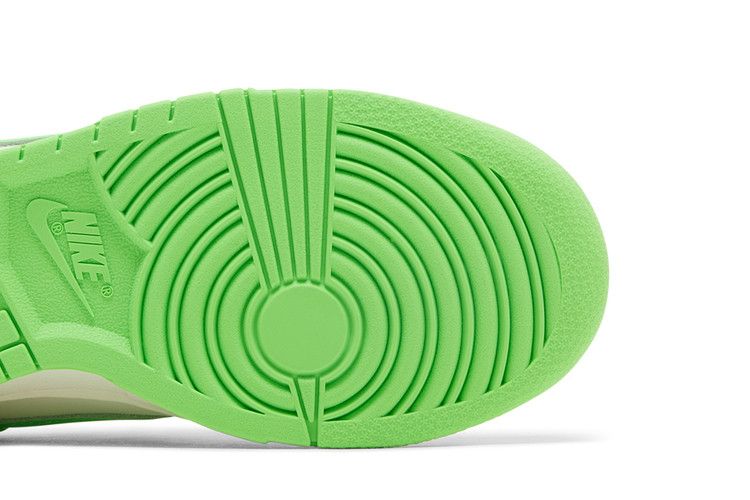 Nike Dunk Low Green Strike (Women's)