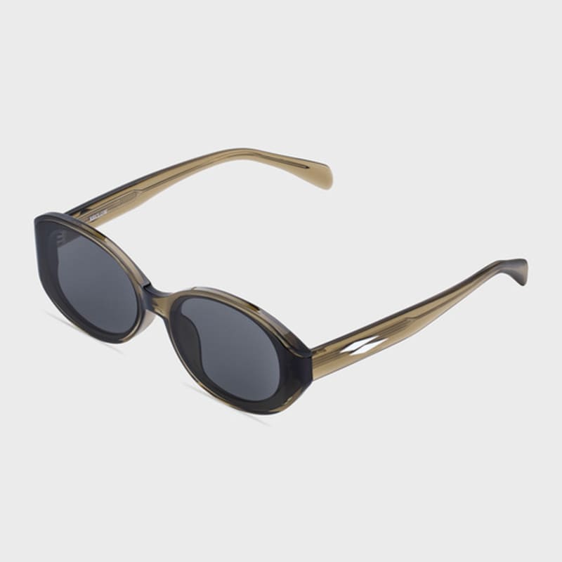 RECLOW IS THE NO.1 SUNGLASS