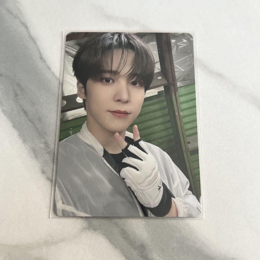 

[Б/У] ATEEZ Tower Records Юнхо Приз А Торговая карточка
