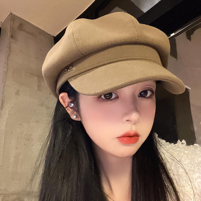 Women's Retro Duckbill Octagonal Newsboy Hat - Korean Style, Versatile Autumn/Winter Brushed Painter Beret for a Sleek Look.