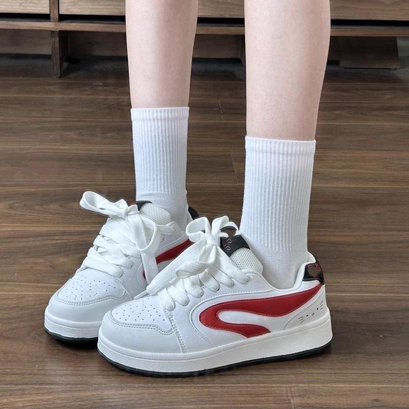 Japanese Temperament Bread Shoes Women's Ins Tide 2025 Couple Autumn New Board Shoes Versatile Casual Little White Shoes Tide