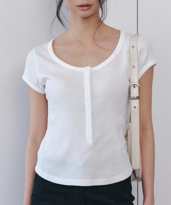 Kyuliti C Scoop Neck Button Front T-Shirt_White