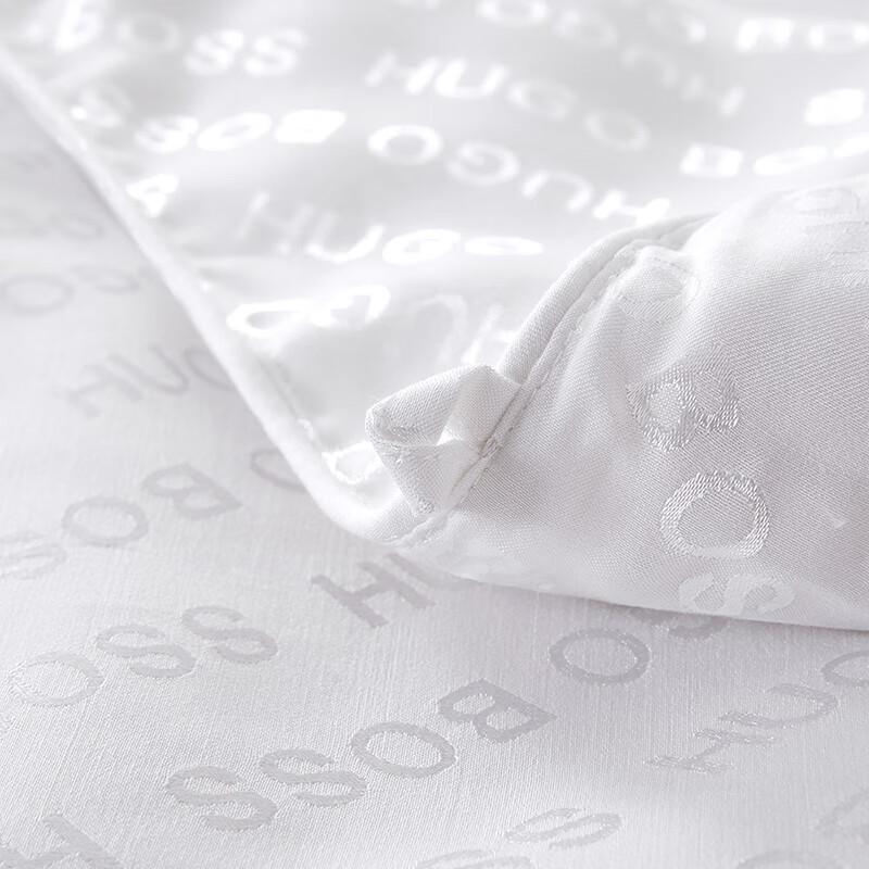 BOSS Jacquard Logo Mulberry Silk Quilt