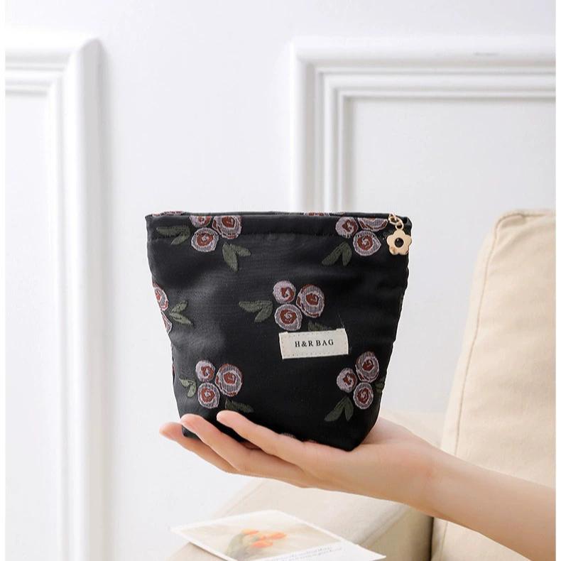 Women's Cosmetic Bag Small Vintage Purple Flowers Cosmetics Lipstick Storage Bag Handheld Portable Canvas Storage Bag Purse