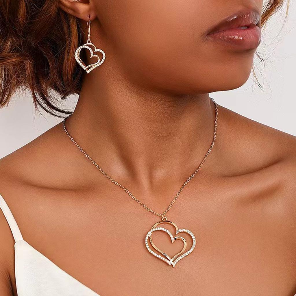 Women's Jewelry Set Double Heart-Shaped Glass-Inlaid Rhinestone Necklace and Earring Set Suitable for Daily Wear and Holidays Without Box