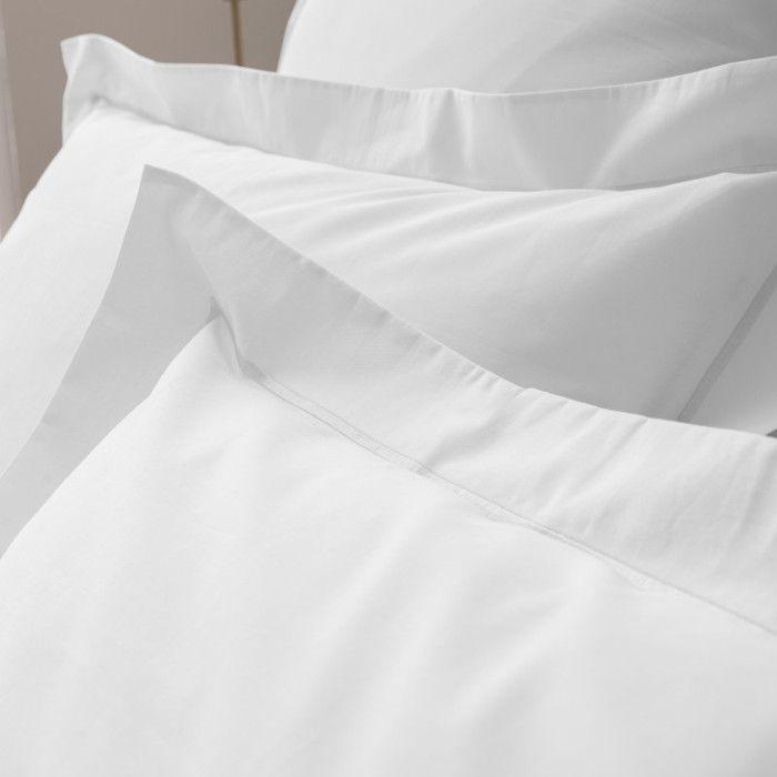 "Julian" Combed Cotton Percale Pillowcase, All Sizes. Pure Cotton - Julian Snow - Pillowcase 50 X 70 Cm, Polished Finish.
