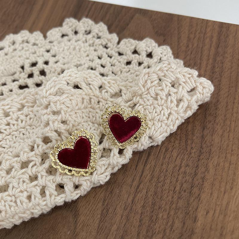 Retro Heart Stud Earrings: Drip Glaze Style, Women's Autumn/Winter S925 Silver Influencer Jewelry