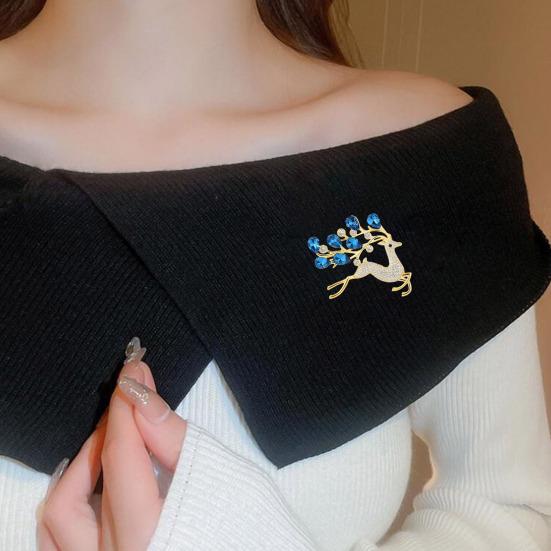 Women Brooch Small Deer Design Stable Pin with Rhinestone Inlay Dazzling Sweater Suit Coat Dress Badge Outfit Accessory