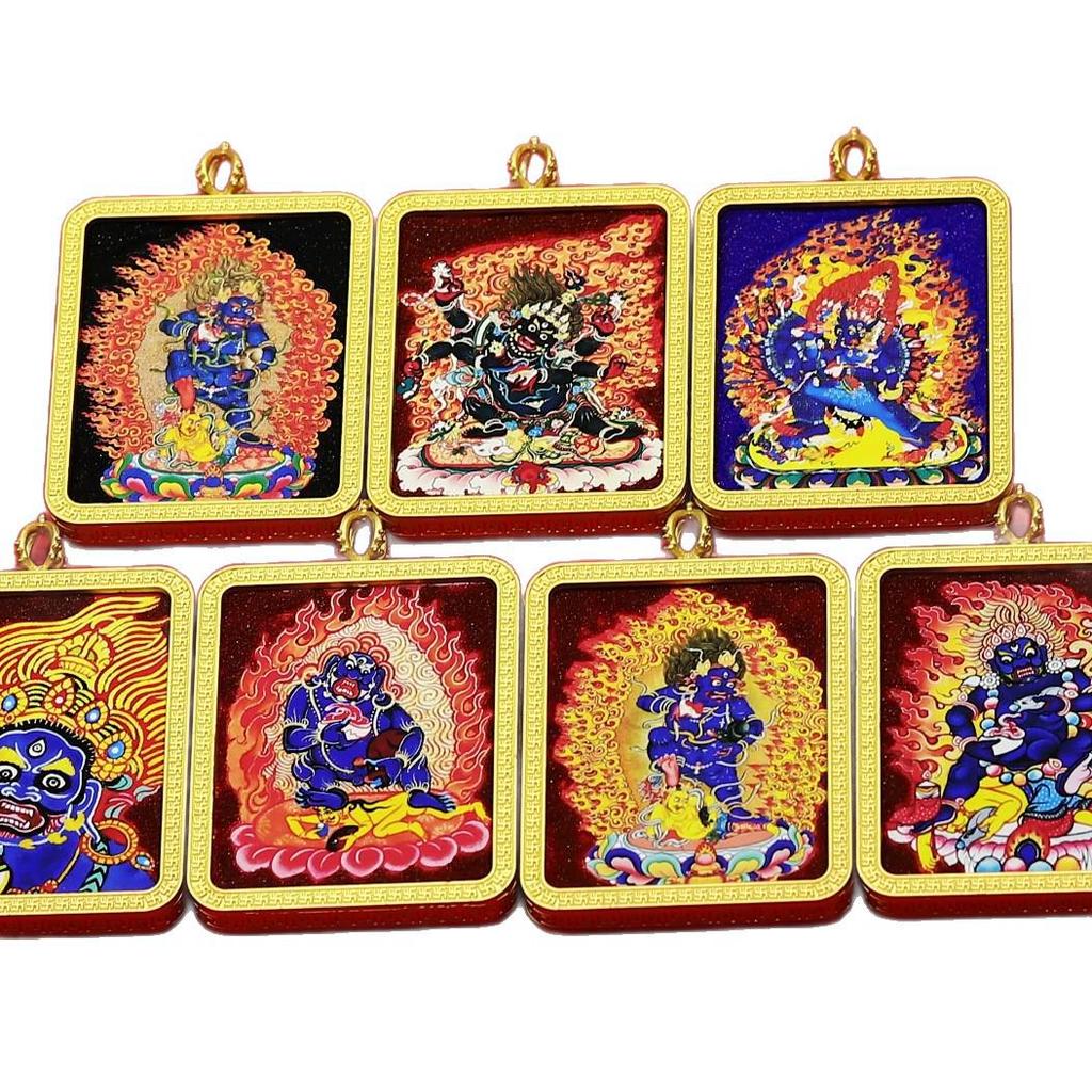 Schwarzer Dzambala Sechsarmiger Mahakala Thangka Anhänger mit Fünf Reichtumsgöttern und Ga'u Box Kette