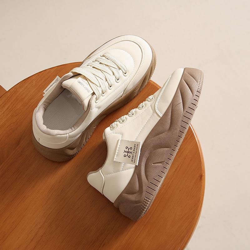 Autumn little white shoes new Korean version ins female students height-increasing sports board shoes trendy casual shoes