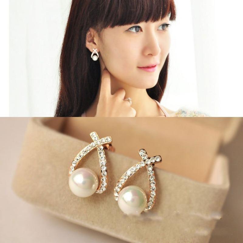 Elegant Women Fashion Ear Stud Earrings Simple Temperament Crystal Pearl Ear Nail Earrings