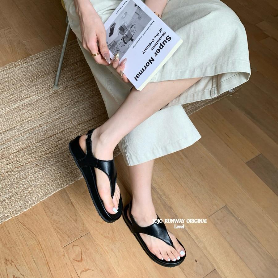 Grape mother with the same minimalist temperament flip-flops sandals retro versatile toe flat bottom niche Roman style women's sandals