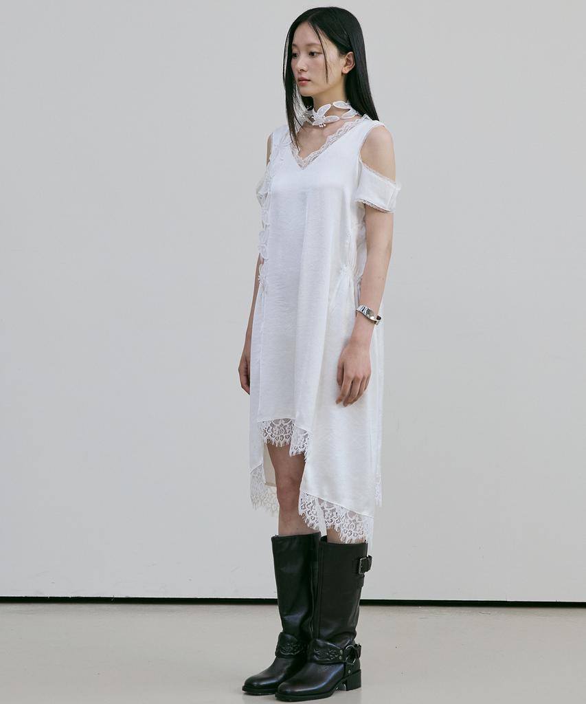 Beleudeunua Lace Trim Satin Dress (White)