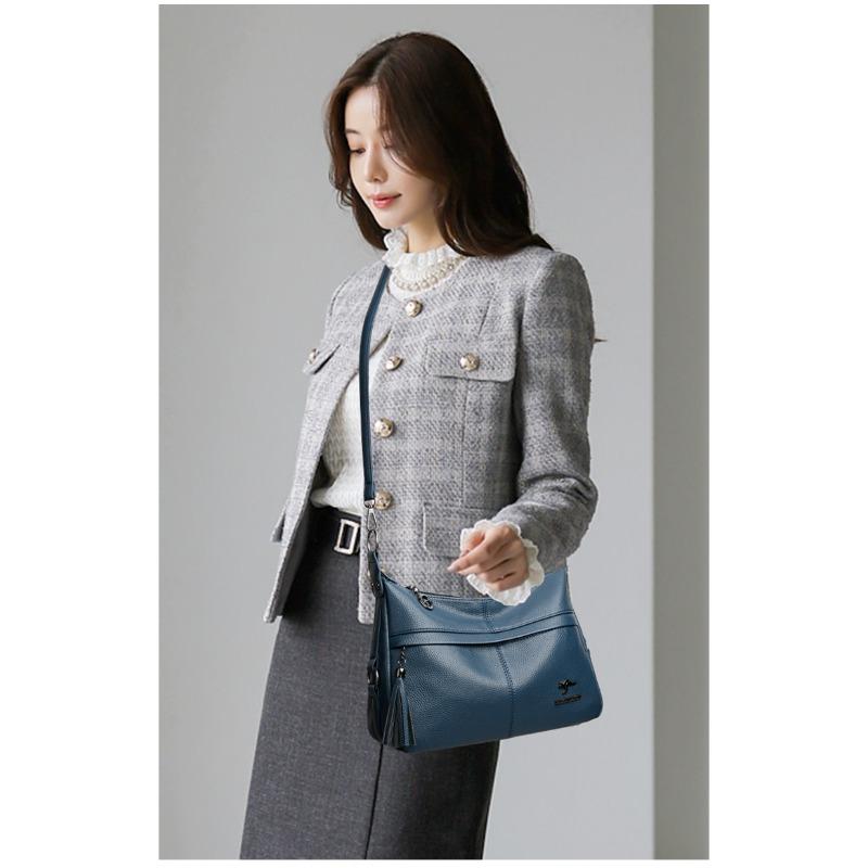 A Simple and Stylish Women's Shoulder Bag,A Fashionable Crossbody Bag, Suitable for Daily Use,Shopping, Commuting, and Multi Compartment Shoulder Bags