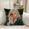 Žinoma dainininkė Aurora Muzika Pagalvės užvalkalas Pagalvės užvalkalų rinkinys Vnt. x x Kvėpuojantis skalbiamas Sofos pagalvės užvalkalas