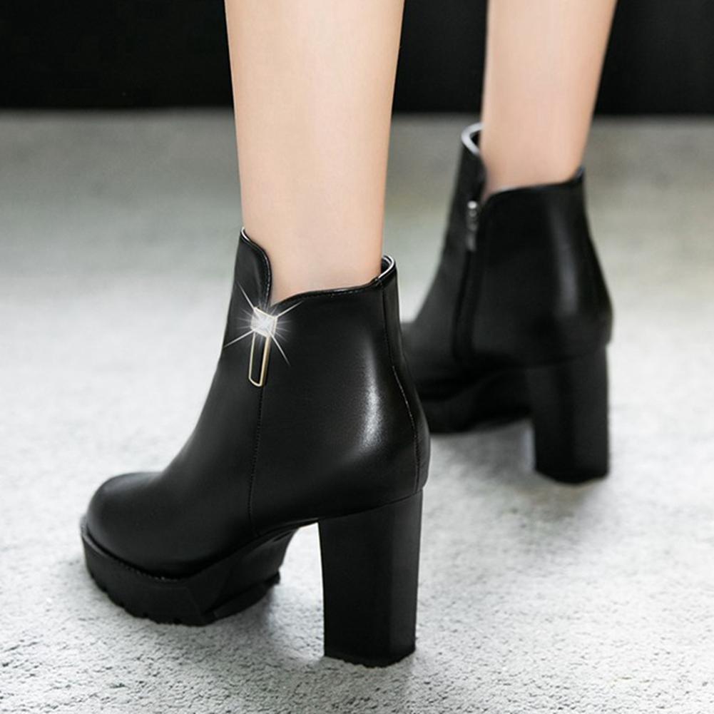 solid round toe heeled boots