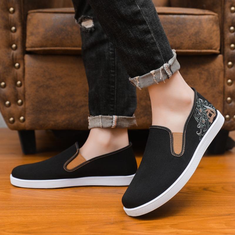 Spring New Chinese Embroidery Men's Canvas Shoes Soft Sole Soft Surface Comfortable Casual One-pedal Cloth Shoes Men's Shoes