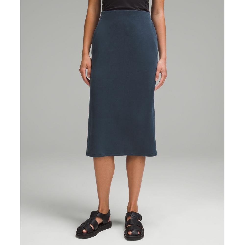 

Lululemon Softstreme High Rise Midi Skirt True Navy 6