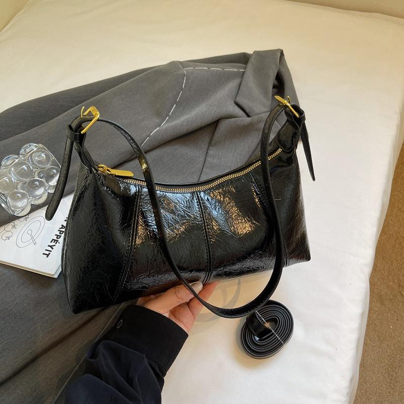 High Value Bag Women's Bag New Autumn Portable Messenger Bag Niche Underarm Shoulder Bag Baguette Bag