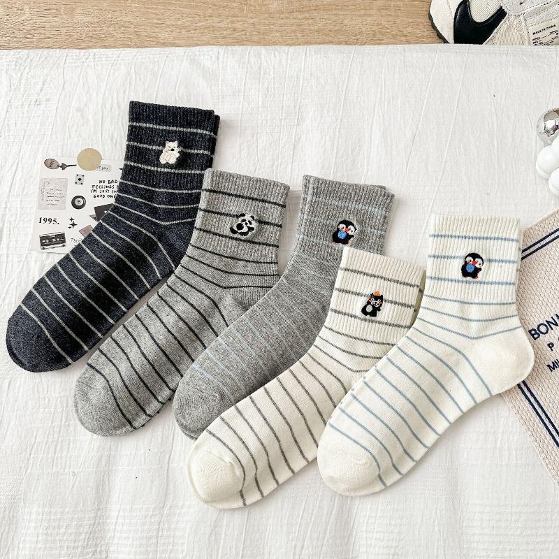 Ladies' Spring and Autumn Cartoon Embroidered Mid-calf Socks, Trendy and Versatile Striped Women's Socks, School Style