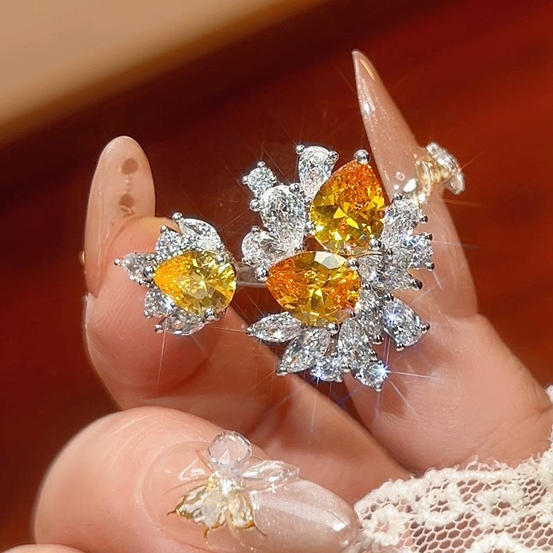 

Ring Ruby Color High-End Women S Ring