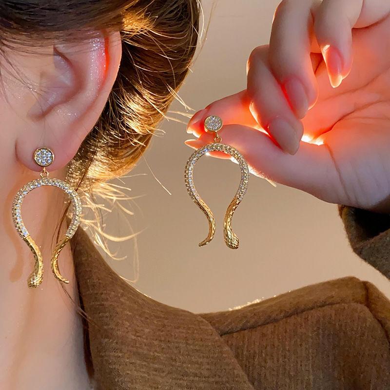 Hadí diamantové C pecky náušnice dámské univerzální náušnice módní náušnice s temperamentem