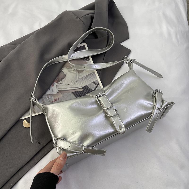 Dámská jednobarevná magnetická spona bagetová crossbody taška volnočasová PU šikmá ramenní taška s nastavitelným popruhem