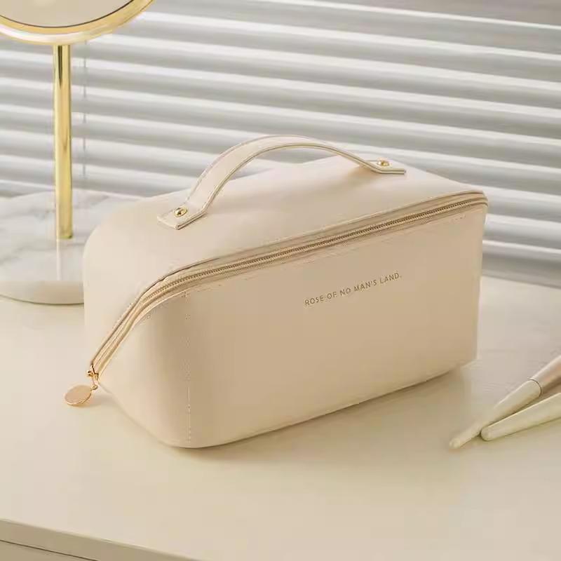 Reise-Kosmetiktasche mit großer Kapazität - Tragbares Kissen-Design für Hautpflege und Toilettenartikel