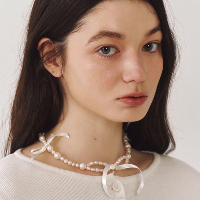 OVT-U Wave Line Pearl Necklace