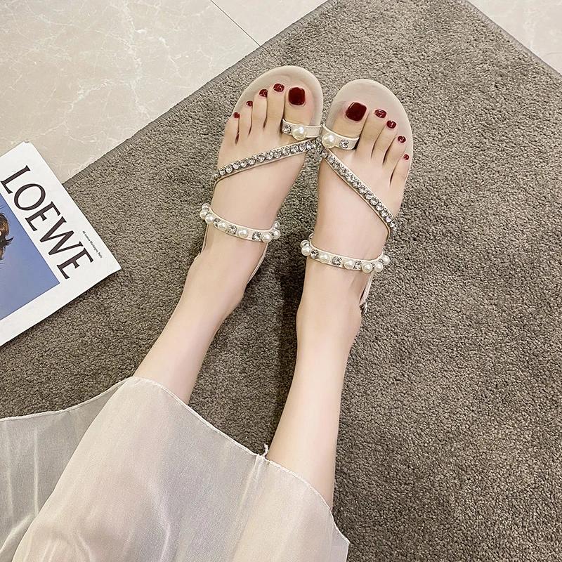 Damenschuhe 2024 Sommer Neu Heiß Verkaufende Mode Zehentrenner Sandalen Damen Einfarbig Flach Schnalle Strass Sandalen Zapatos