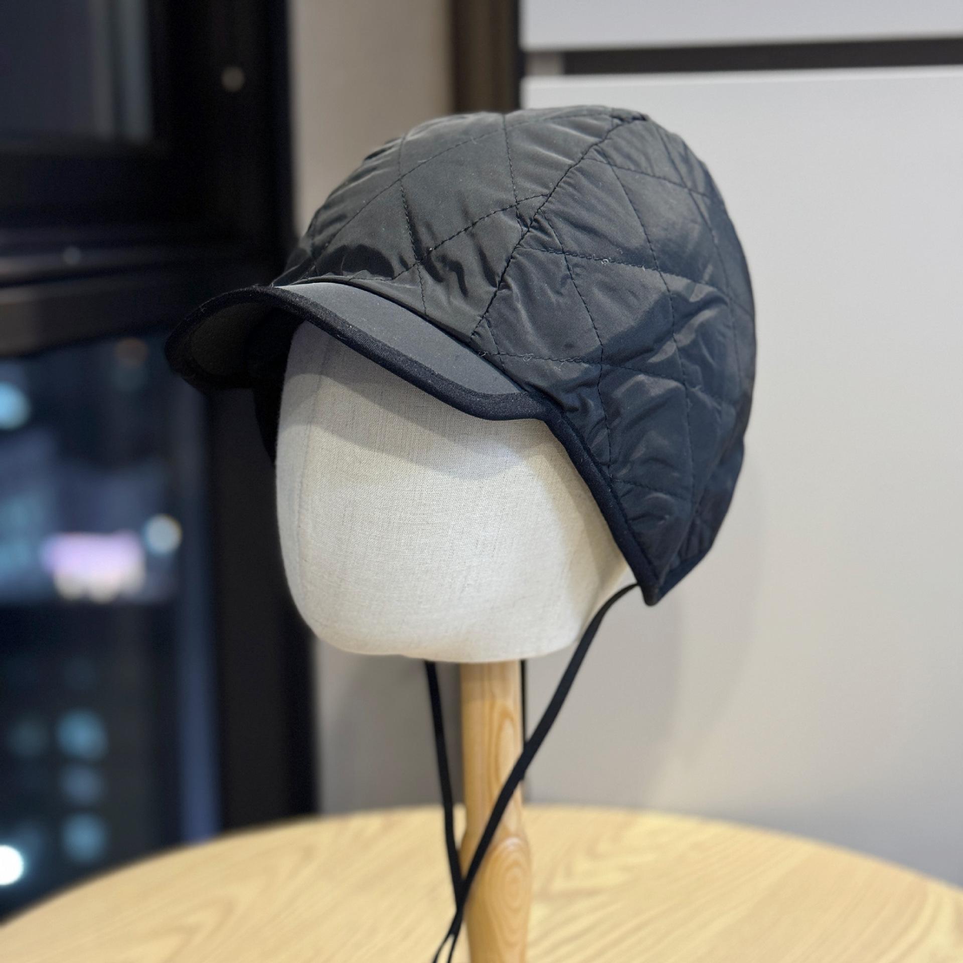 

Korean-style retro aviator hat for men and women, trendy street fashion casual cotton hat, ear protection for cycling, warm flying hat Adult54-60Average Size чёрный