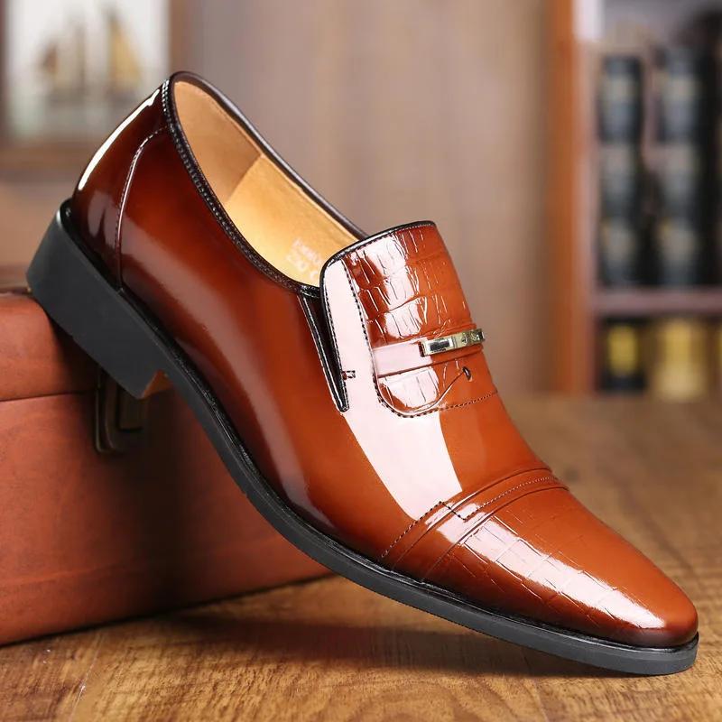 

2026 Fashion Gradient Color Men Dress Shoes Slip on Leather Shoes Plus Size Point Toe Business Casual Formal Shoes for Wedding 38 коричневый
