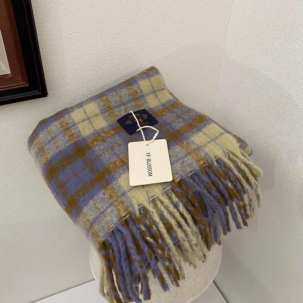 New plaid autumn and winter scarf women's Korean atmosphere tassel warm neck protection mohair thickened scarf
