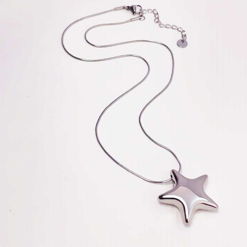 Fashion Design Big Star Necklace Female Personality Simple Temperament Titanium Steel Collarbone Chain Does Not Fade Versatile