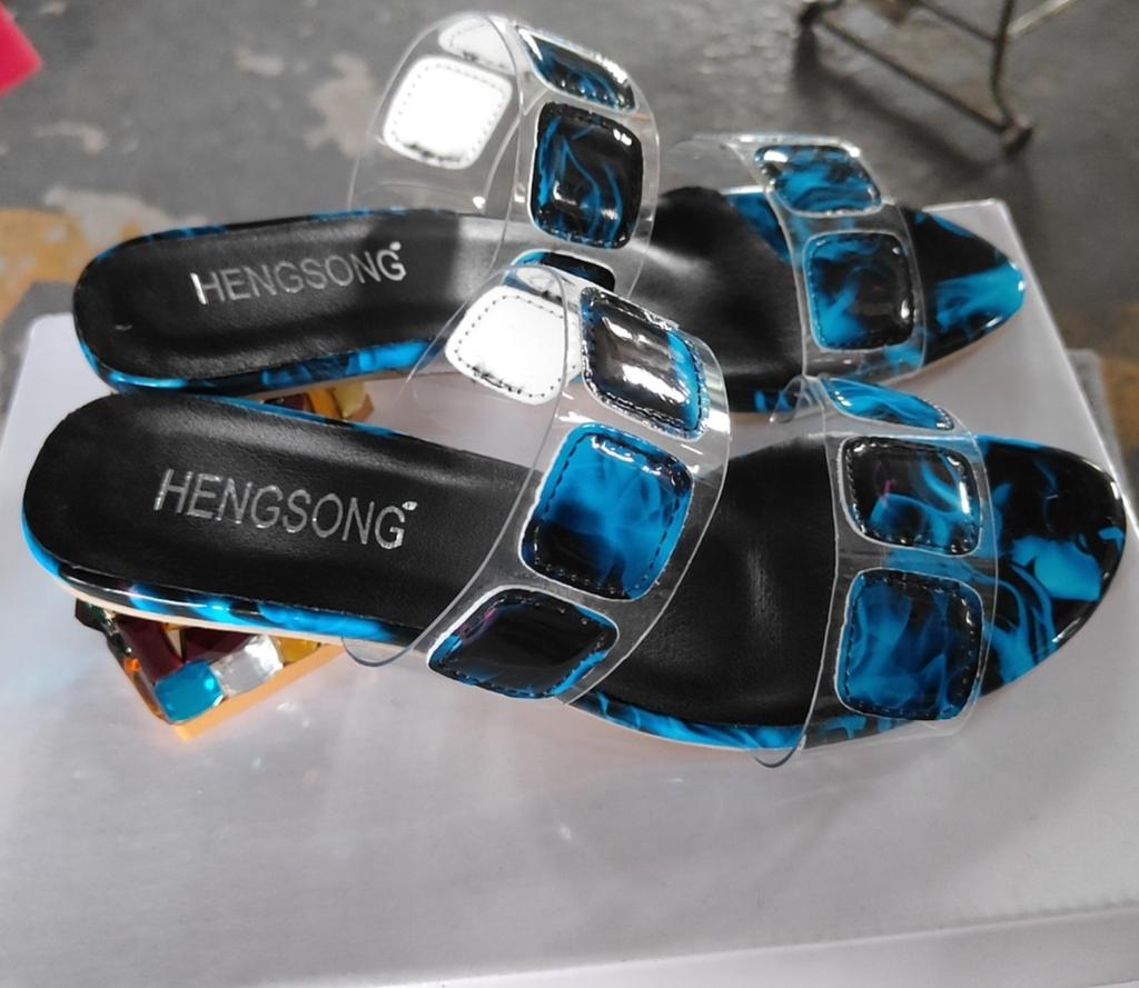 Fashion Chunky Heeled Women Sandals 2025 Hot Sale Rhinestone Heeled Peep Toe Lady Sandals Versatile Fashion Slip On Outwear Sandals