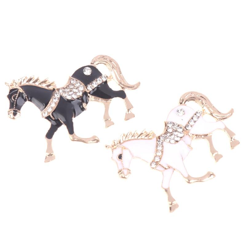 Classic  Horse Brooches For Women Versatile Animal Lapel Pins Clothing Corsage Jewelry Accessories  Year Gifts