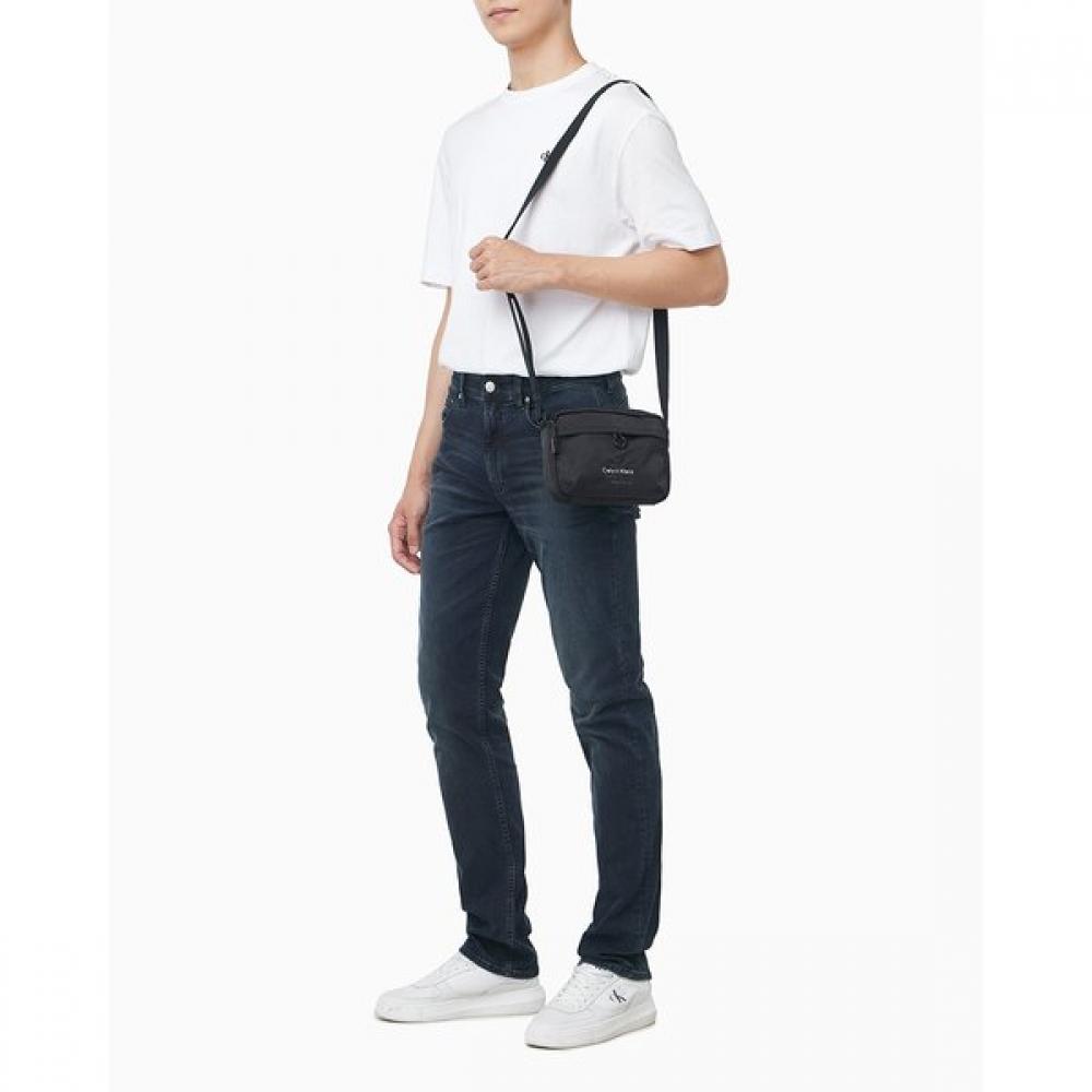 Calvin Klein Men S Bold Logo Nylon Camera Bag 4d3117g Ub1