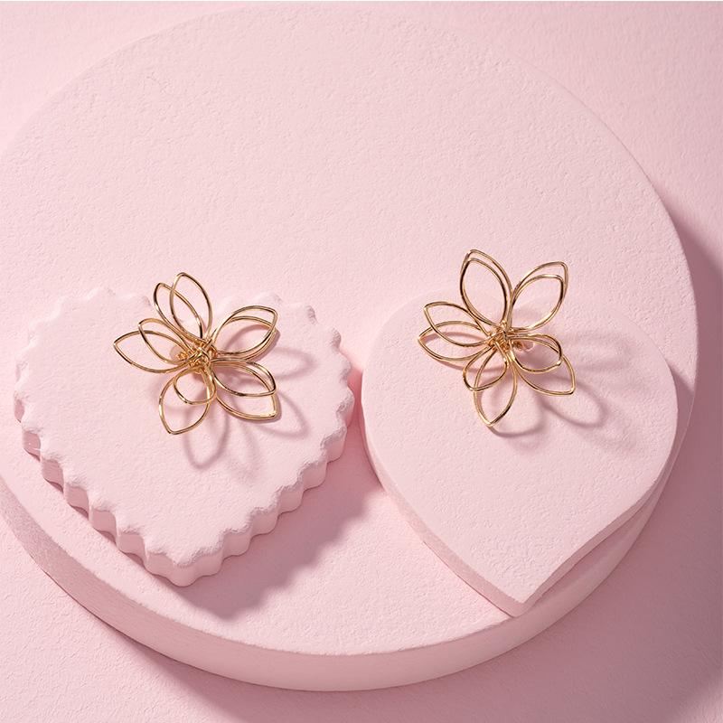 Double Layers Iron Wire Flower Stud Earrings For Women Statement Simple Hollow Geometric Jewelry Brincos Pendientes