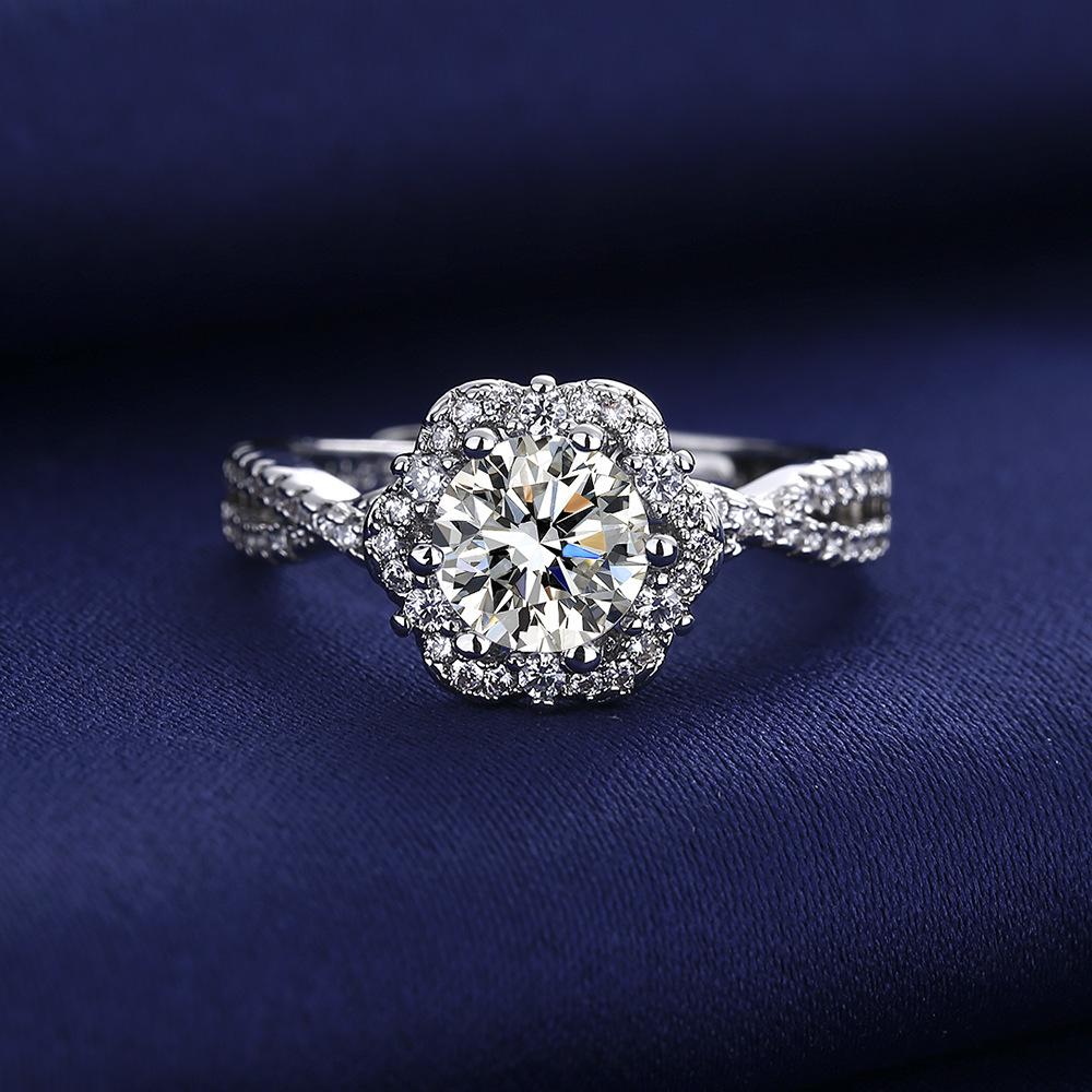 2026 Fashion Live Design Slightly Inlaid with Diamond Button Wall Plum Blossom Ring for Women